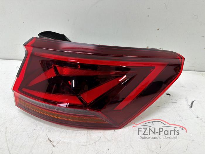 VW Touareg 760 Achterlicht rechts-buiten