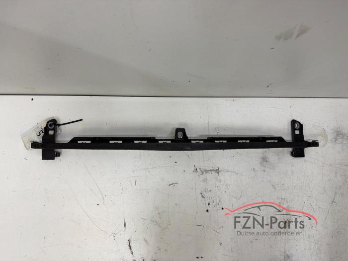 VW Golf 7 Bumpergeleider Midden-voor