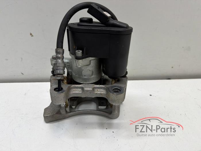 VW Passat B7 Elektronische Remklauw Rechts-achter