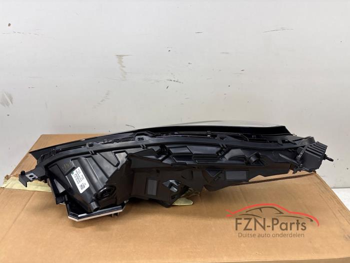 Tesla Model 3 Koplamp Rechts Volled