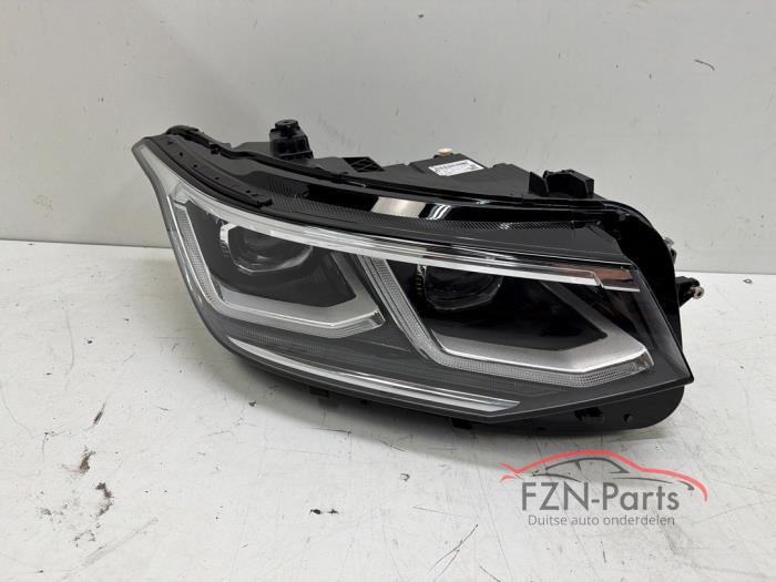 VW Tiguan 5NA Facelift Koplamp Rechts VOLLED