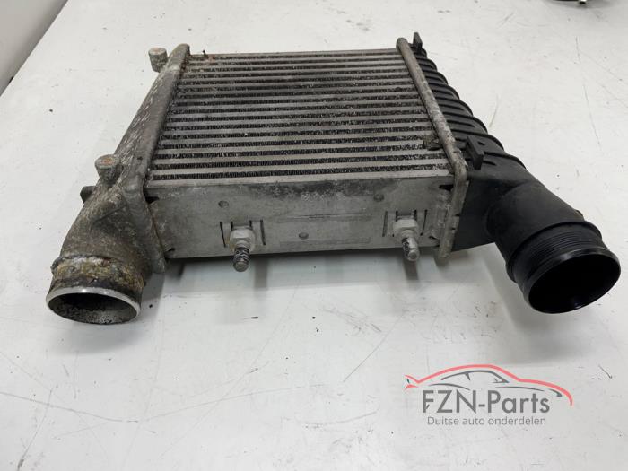 Audi A8 4H Intercooler rechts