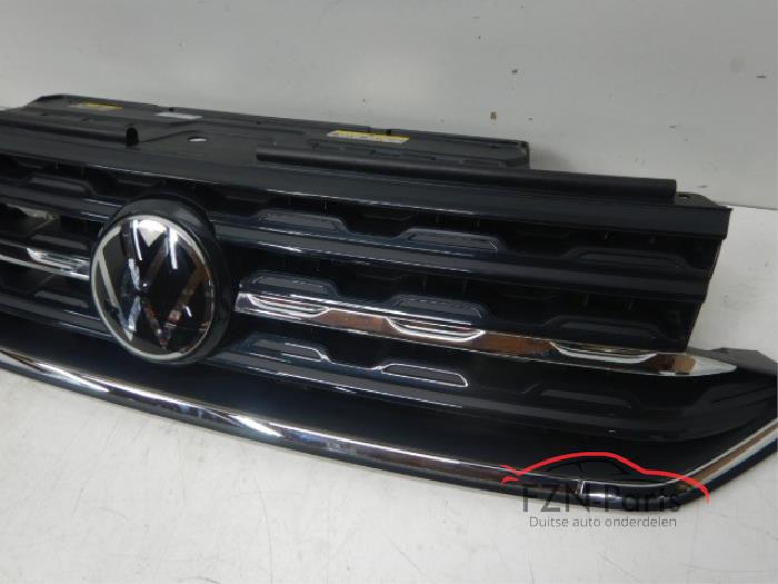 VW T-Cross 2GM Grille Hoogglans Zwart Chome met ACC Logo