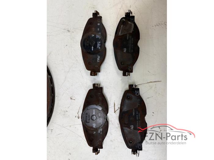 VW Polo 2G Rem schijf + klauwen + Blokken compleet voorzijde