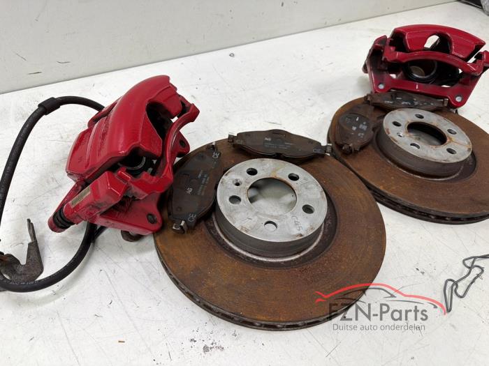 VW Polo 2G Rem schijf + klauwen + Blokken compleet voorzijde