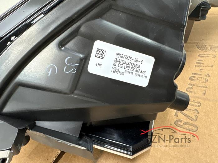 Tesla Model 3 VOLLED koplamp Rechts NIEUW