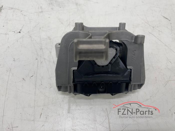 VW Golf Motorsteun