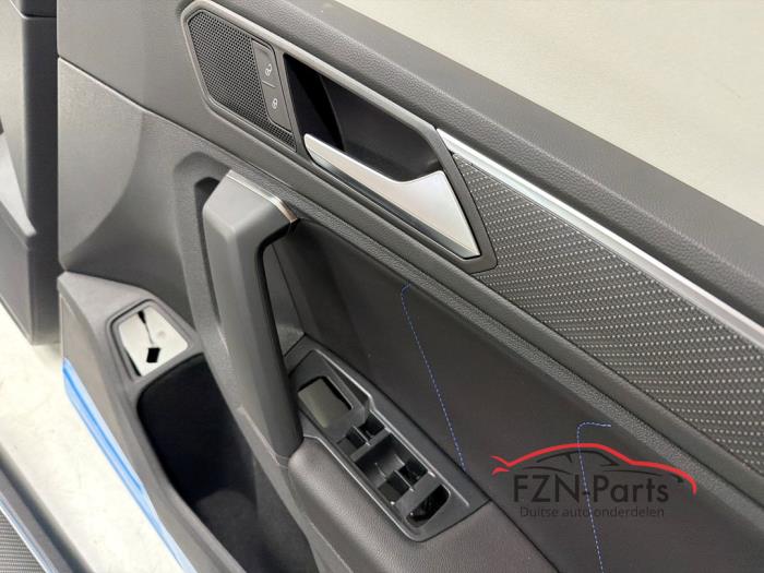 VW Tiguan 5NA Facelift R Deurpanelen Leer Engels Deurpanelen verlicht