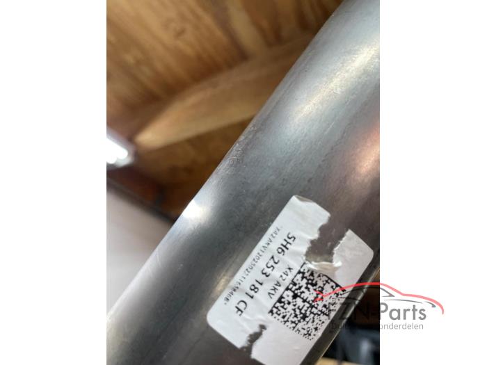 VW Golf 8 GTI Clubsport Facelift Akrapovic Uitlaat Compleet middendemper Einddemper