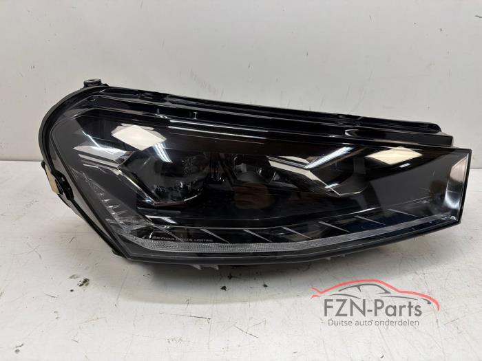 Skoda Fabia IV 6VB Koplamp Rechts compleet