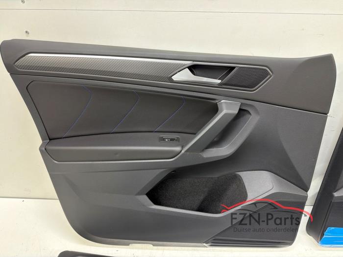 VW Tiguan 5NA Facelift R Deurpanelen Leer Engels Deurpanelen verlicht