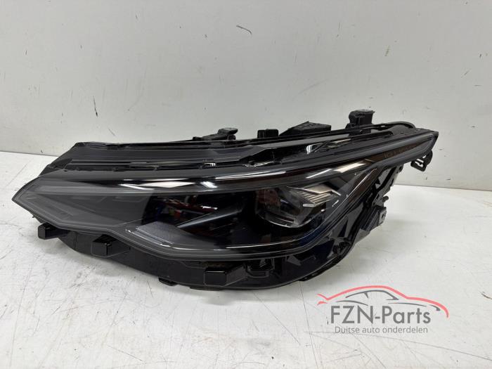 VW Golf 8 5H Facelift Koplamp IQ-Light Links Matrix Blackline