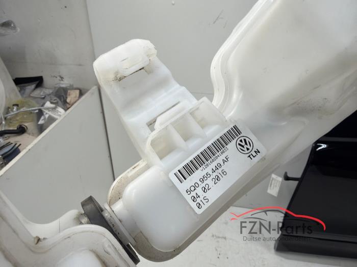 VW Golf 7 R Ruitenvloeistof tank