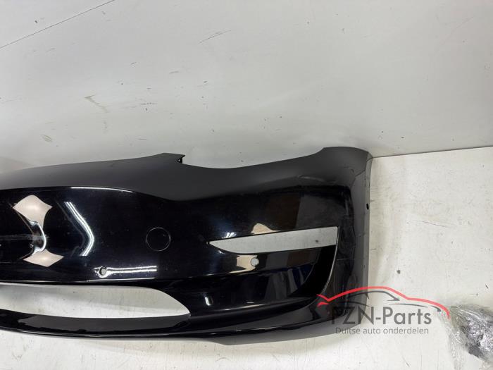 Tesla model 3 Voorbumper 6PDC zwart