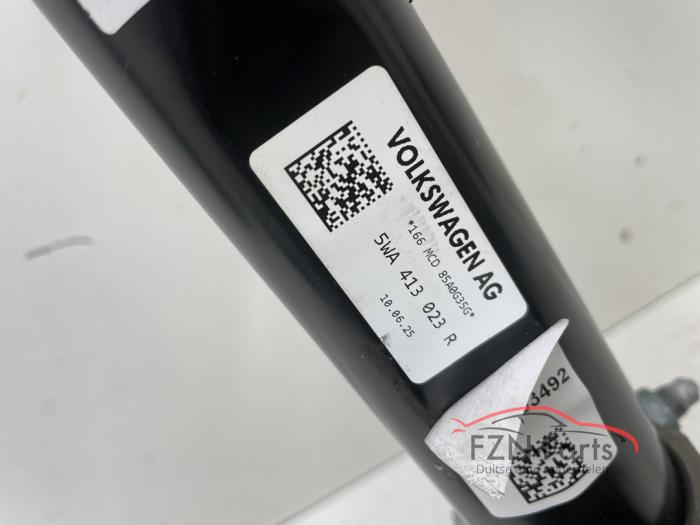 VW Golf 8 Wielophanging Veerpoot fusee rechts-voor