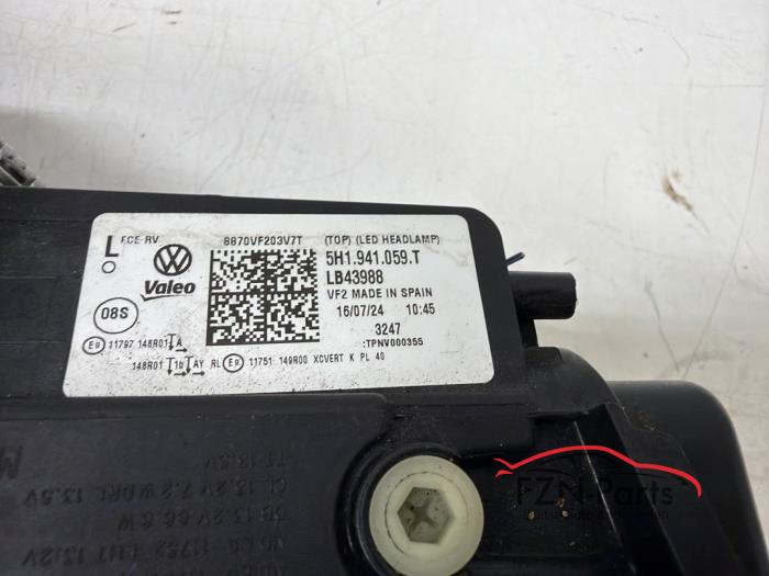 VW Golf 8 5H Facelift Koplamp IQ-Light Links Matrix Blackline