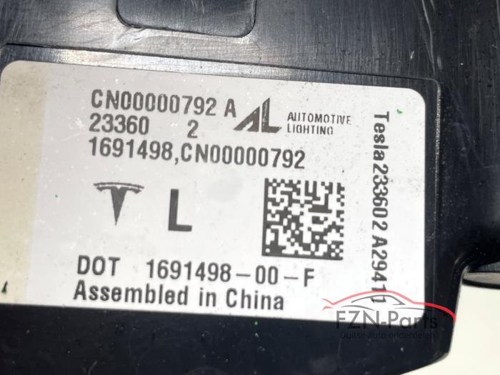 Tesla Model 3 Facelift achterlicht links