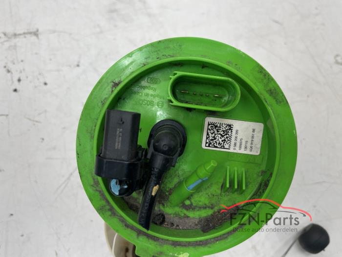 VW Golf 8 Benzine pomp brandstof