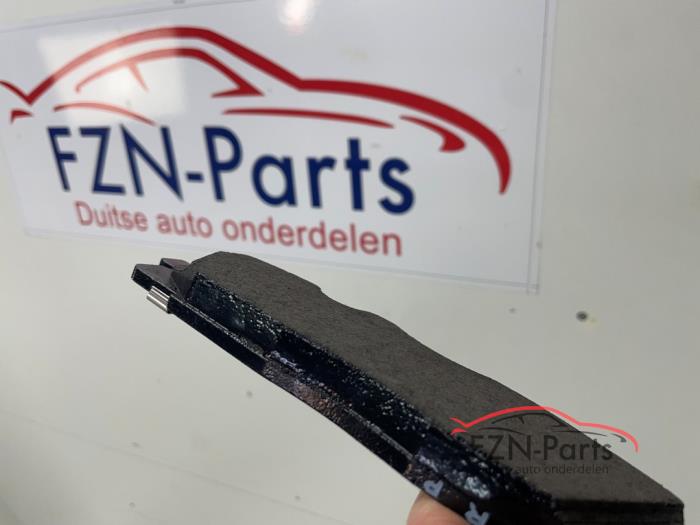 Audi RS3 RSQ3 8Y 83A Remblokken set 4x voorzijde origineel