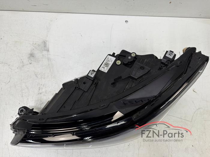 VW Golf 8 5H Facelift Koplamp IQ-Light Links Matrix Blackline