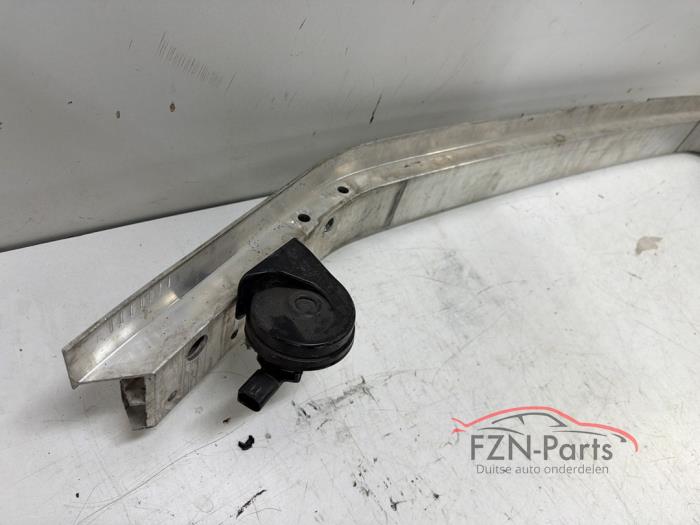 BMW X1 F48 Bumperbalk voorzijde met claxons