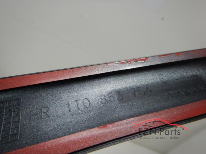 VW Touran Caddy Deurlijst Deurstijl Stootstrip rechts