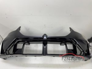 BMW M5 G90 Voorbumper 6PDC grijs