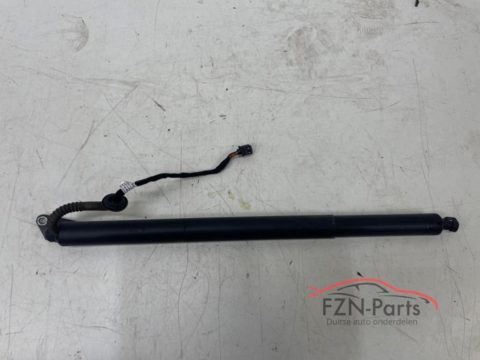 VW Passat B8 Elektrische Gasveer Links