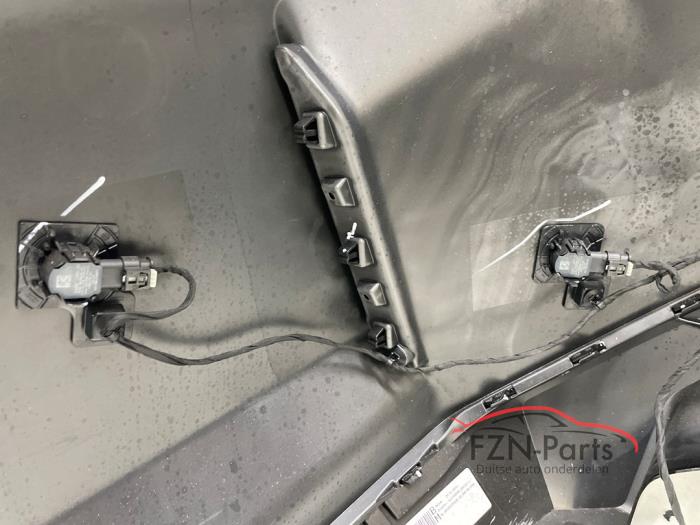 BMW M5 G90 Achterbumper 6PDC Grijs