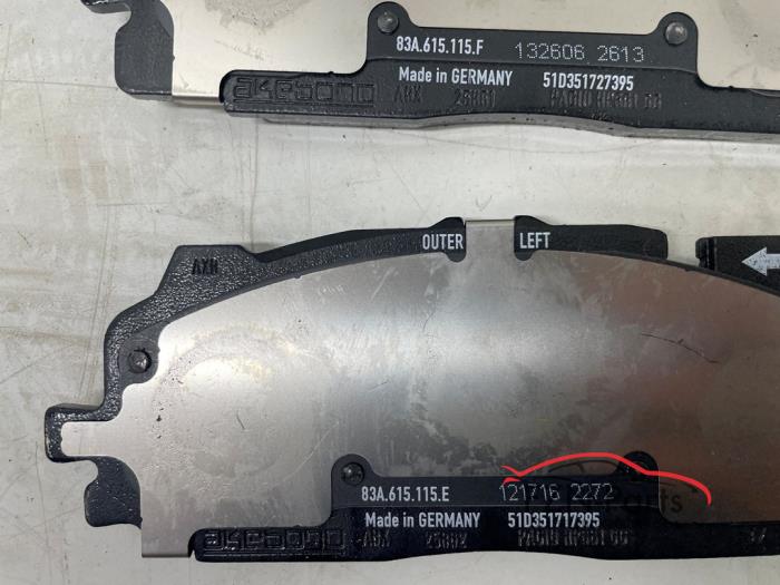 Audi RS3 RSQ3 8Y 83A Remblokken set 4x voorzijde origineel