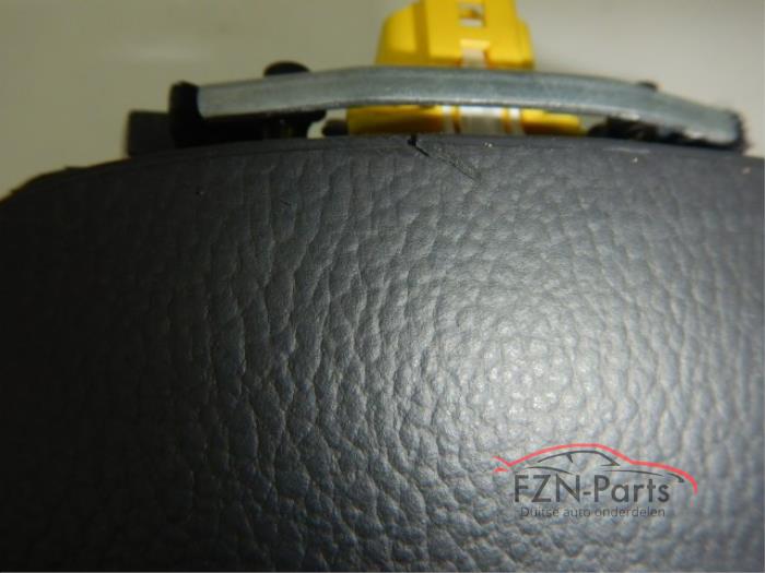 VW Golf 7 Stuurairbag met lichte schade