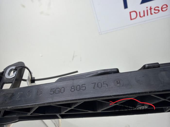 VW Golf 7 Bumpergeleider Midden-voor