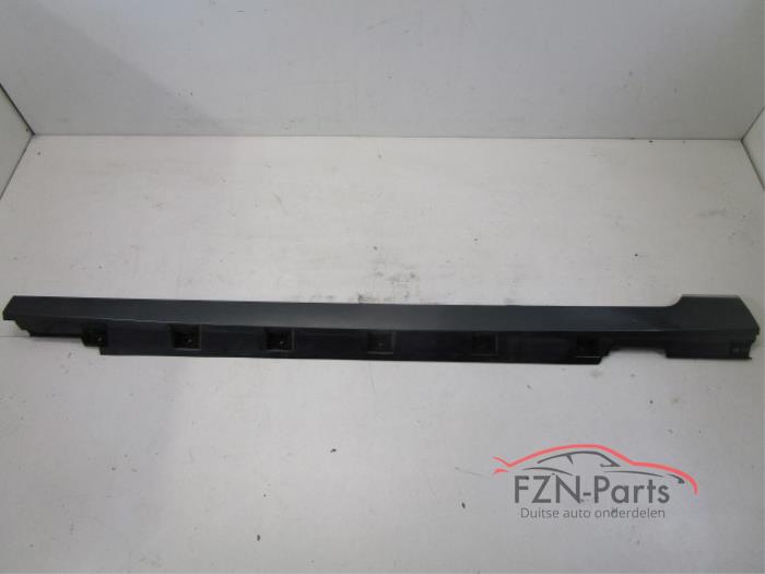 VW Passat B8 Sideskirt Links L met Chrome
