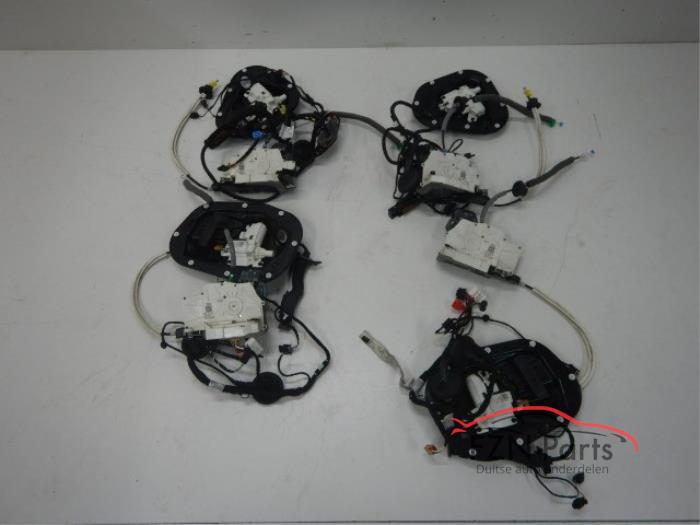 Audi A7 4K Servosluiting Soft close Set Voor+achter