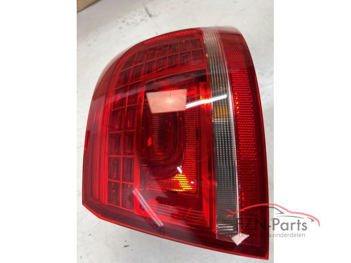 VW Passat B7 Achterlicht Rechts-buiten