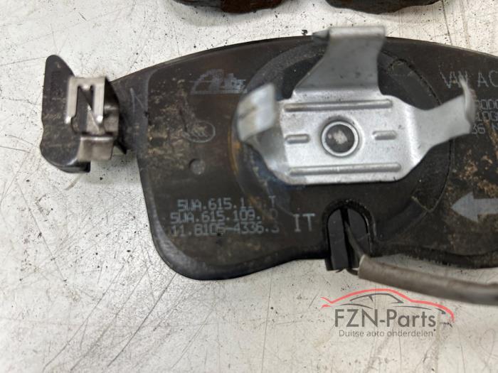 VW Golf 8 Remschijf+blokken voorzijde