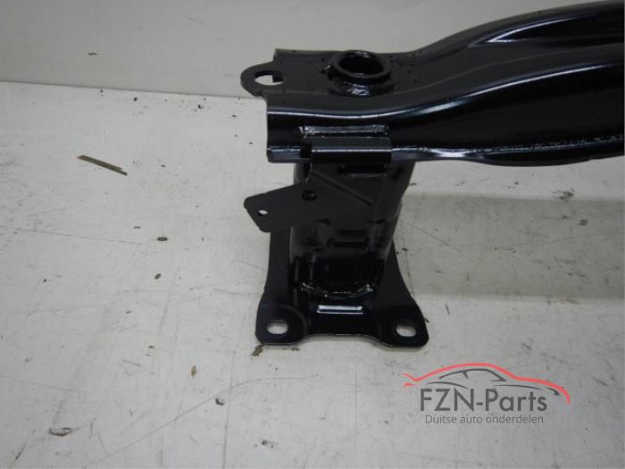 VW Golf 8 Variant Bumperbalk achterzijde