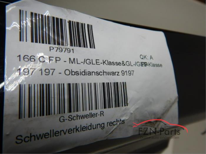 Mercedes-Benz ML-Klasse Sideskirt rechts