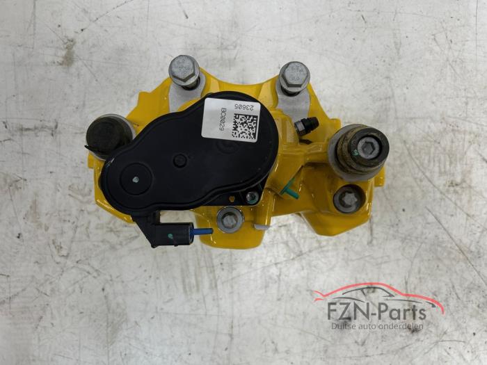 Mercedes-Benz W206 C63S E-Performance Remklauw links-achter geel