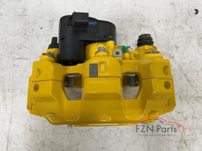 Mercedes-Benz W206 C63S E-Performance Remklauw links-achter Geel