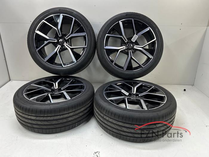 Sportvelgenset + banden Volkswagen Tiguan (24018544)