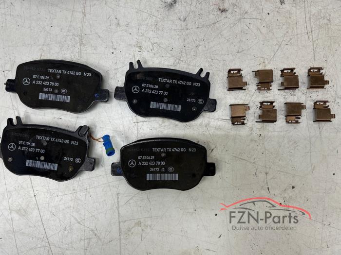 Mercedes-Benz W206 C63S E-Performance Remset Achterzijde schijven + Blokken