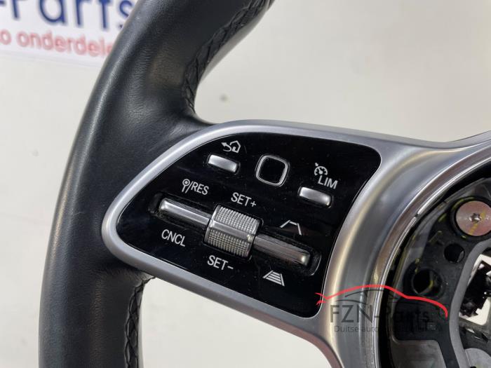 Mercedes-Benz W247 B-Klasse Stuur stuurwiel MF+F1