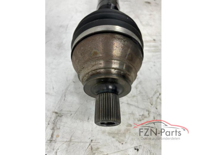 VW Golf 8 Aandrijfas rechts-voor