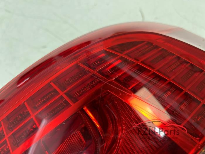 VW Passat B7 Achterlicht Rechts-buiten