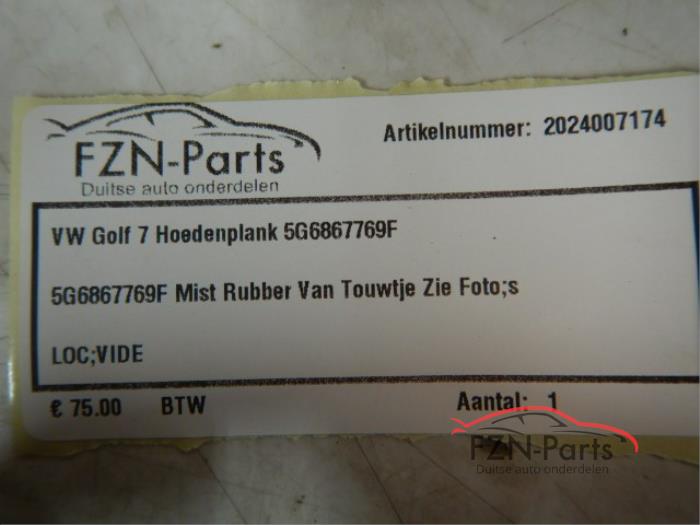 VW Golf 7 Hoedenplank