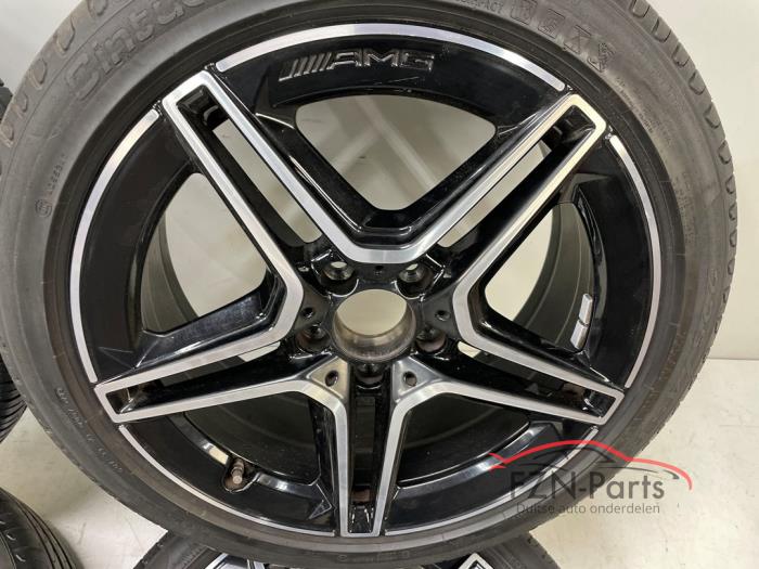 Mercedes-Benz W177 W118 AMG Velgen set + Banden