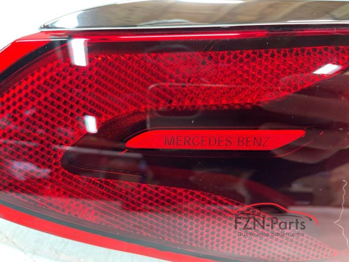 Mercedes-Benz E-Klasse W214 Sedan Achterlicht Links buiten NIEUW
