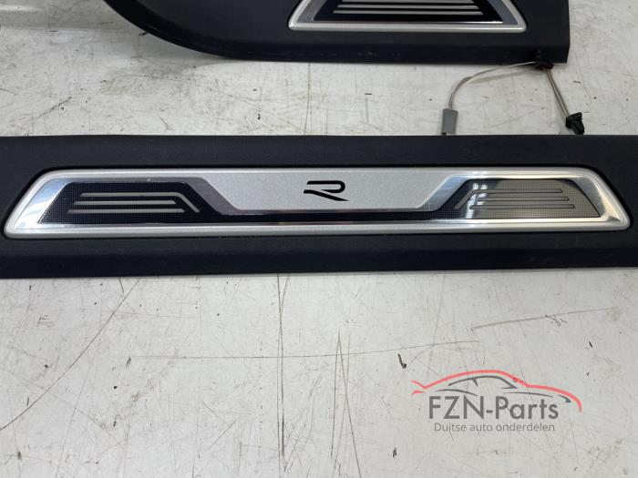 VW Touareg 760 R-Line Instaplijsten verlicht