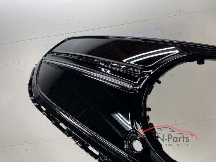 Mercedes-Benz A243 EQA Grille voorbumper voorzijde